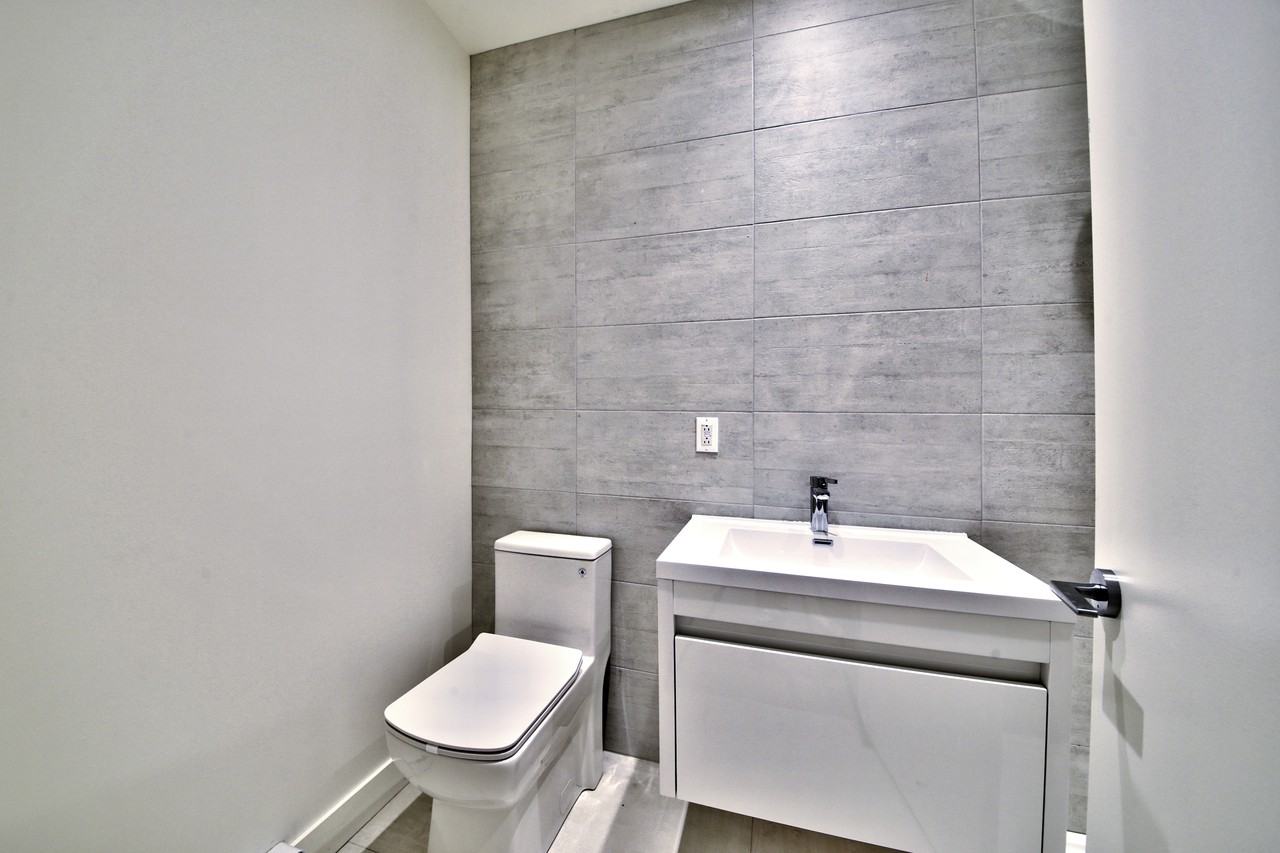 Notre Dame - Photo 2 of 24