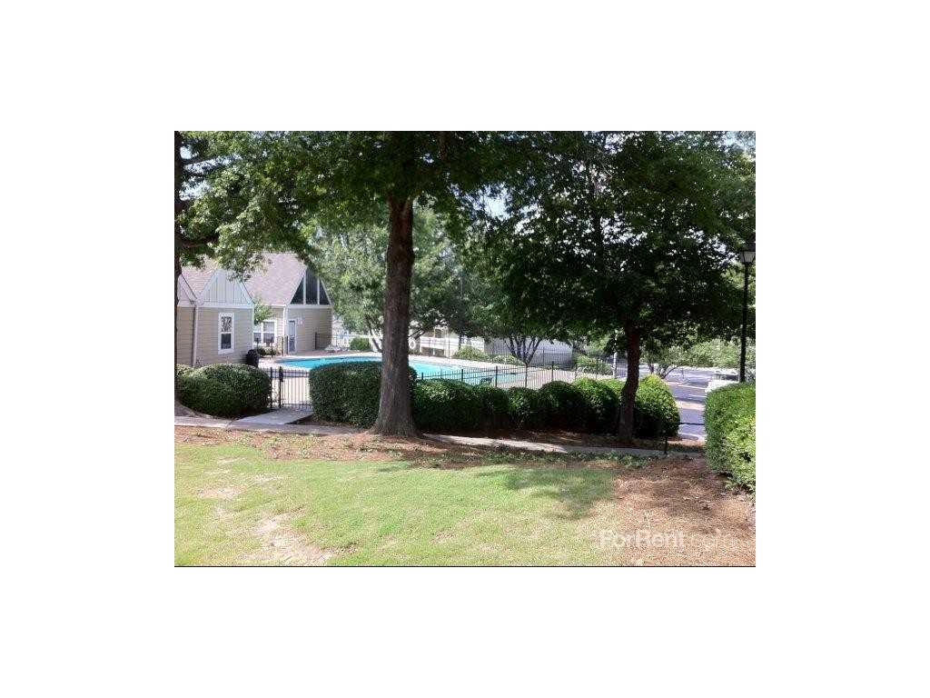 Bradford Apartments and Townhomes 100 Castor Dr, Norcross