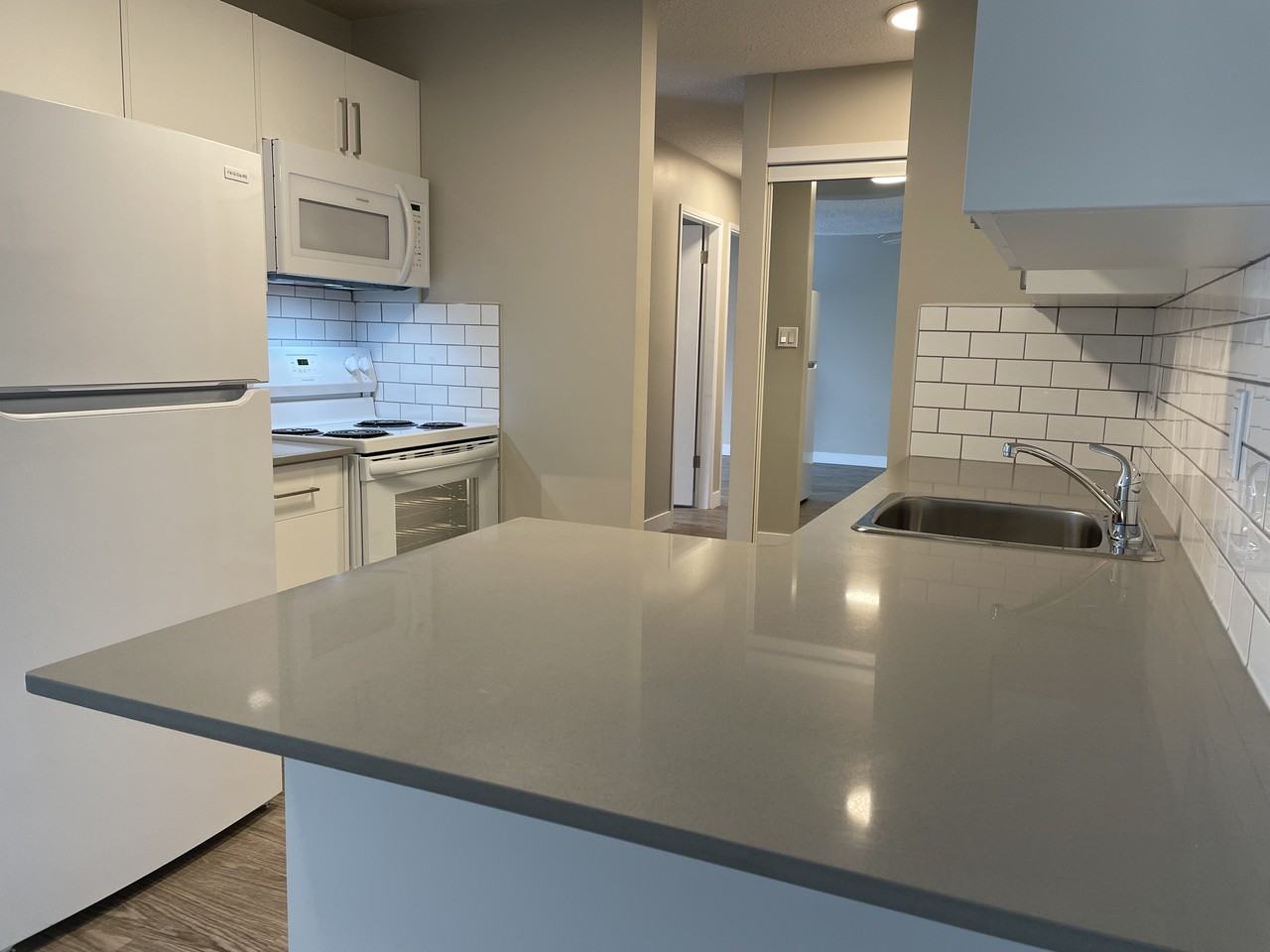 Blue Quill Pointe Apartments 11615 28 Ave Nw, Edmonton, AB T6J 3Z8