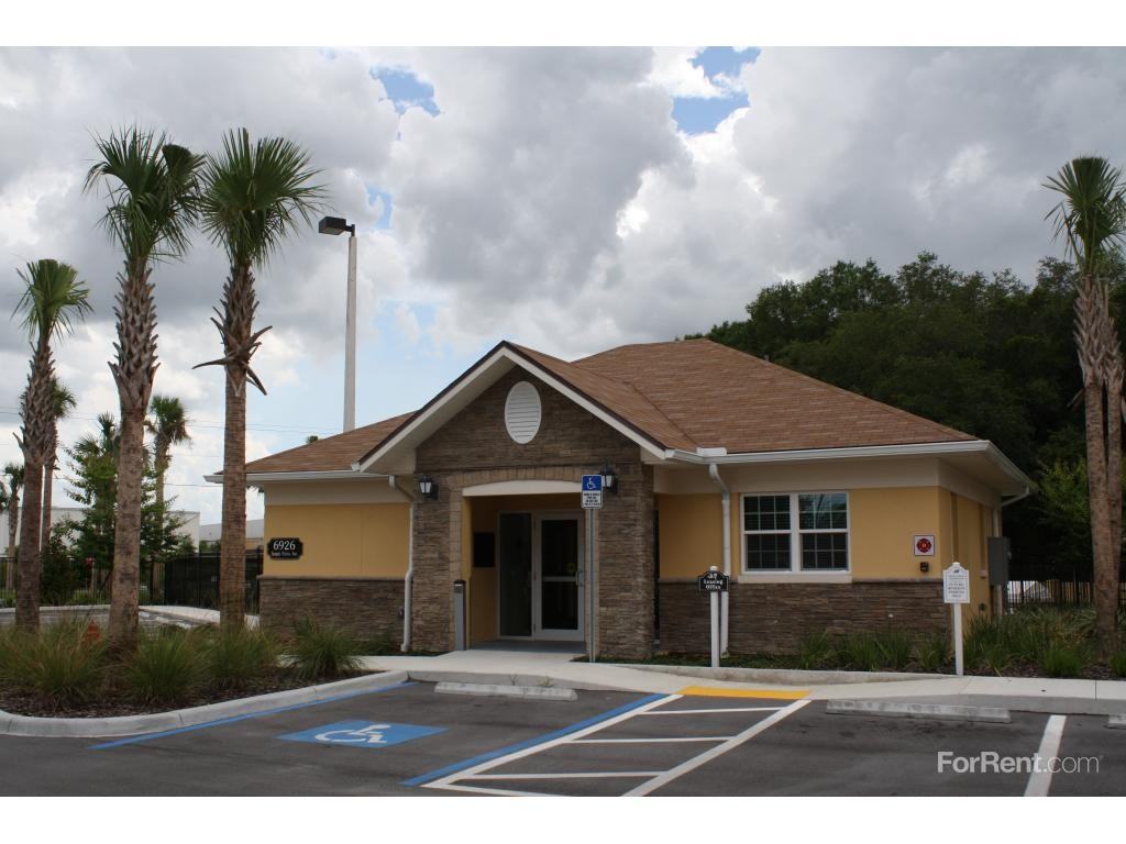 Cedar Pointe - Photo 3 of 20