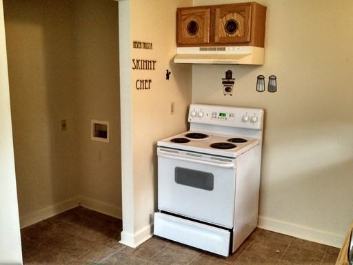 1712 Iroquois St - Photo 3 of 5