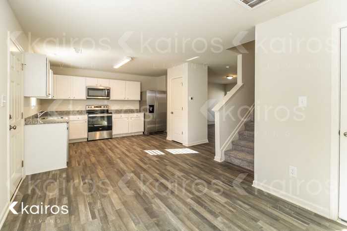 224 Wedgewood Dr - Photo 3 of 16