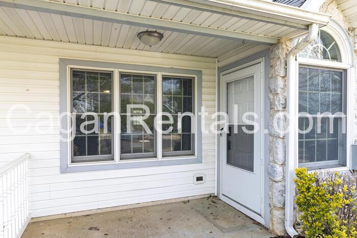 32 Shady Brooke Ln - Photo 3 of 29