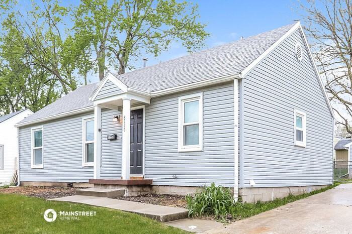 8116 Grand Ave - Photo 3 of 16