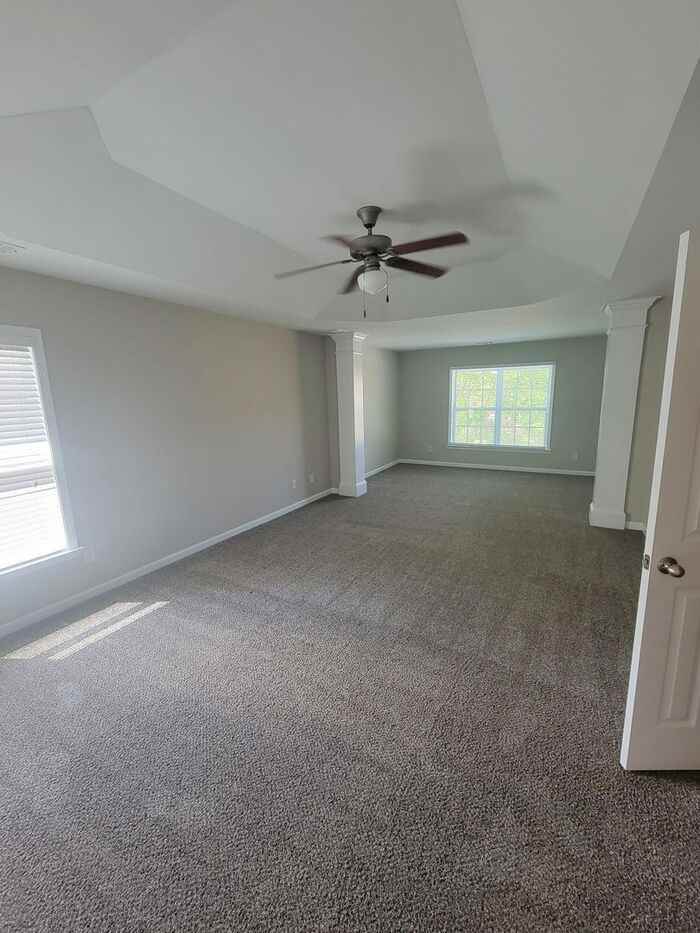 27 Carlisle St - Photo 2 of 6