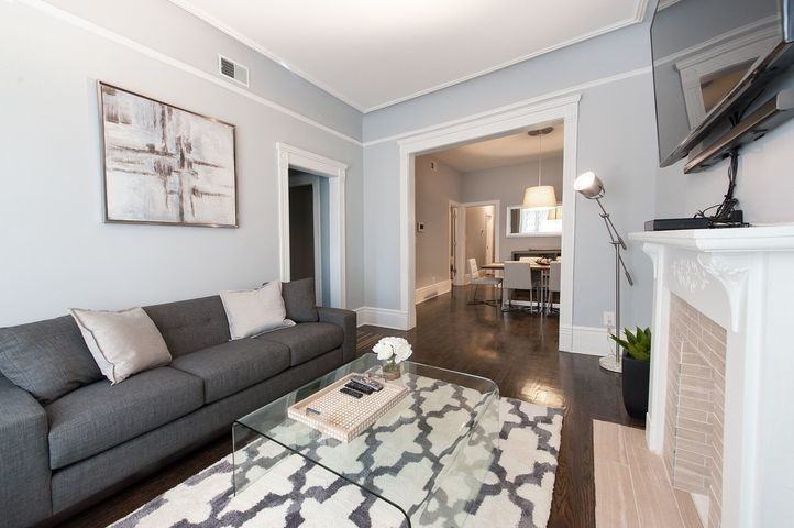 5323 S Maryland Ave #1 - Photo 3 of 24