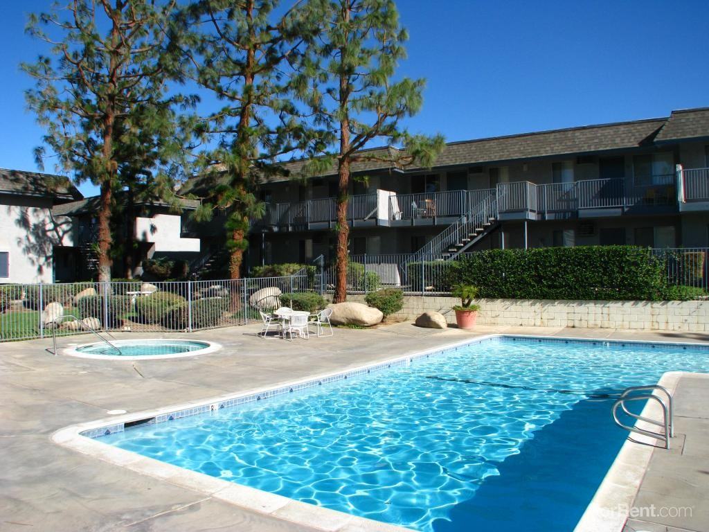 Parkhill Apts. - Photo 3 of 3