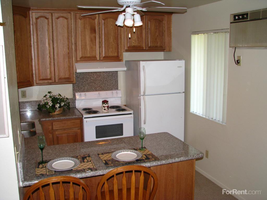 Parkhill Apts. - Photo 2 of 3