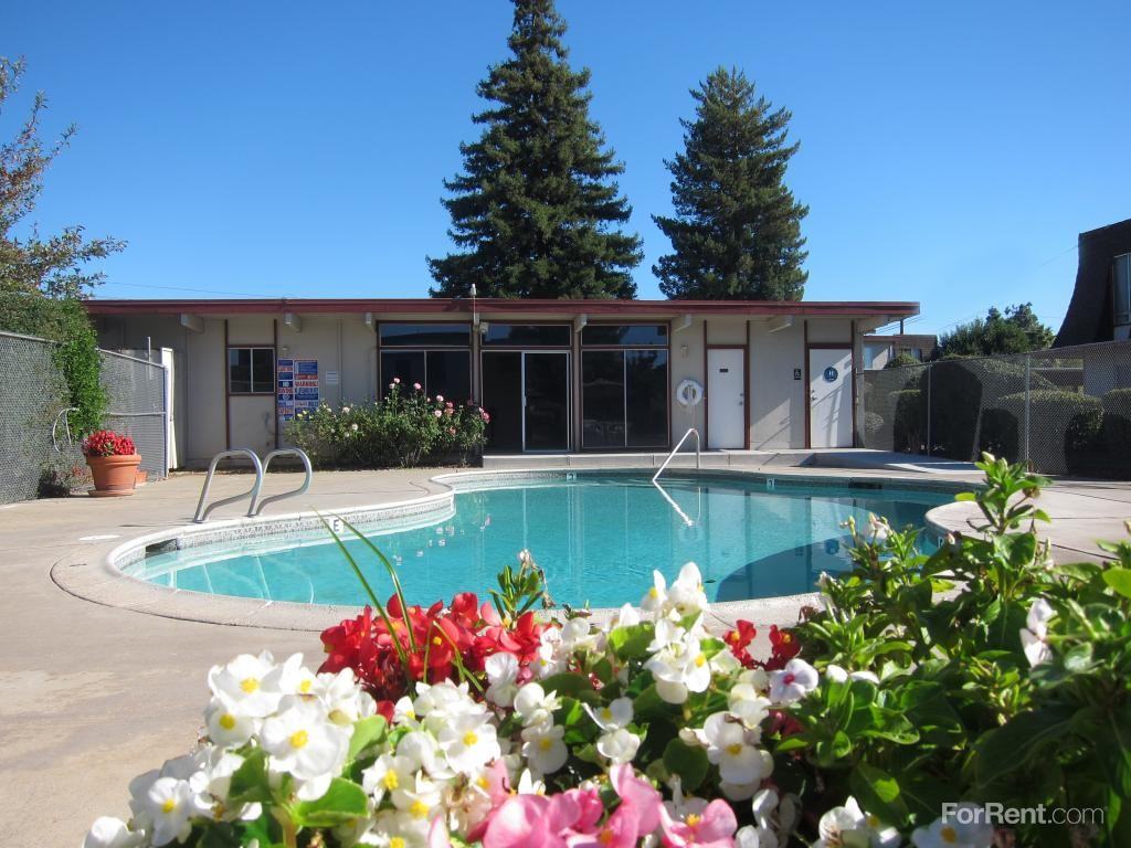 Cobblestone Apartments - Photo 2 of 3