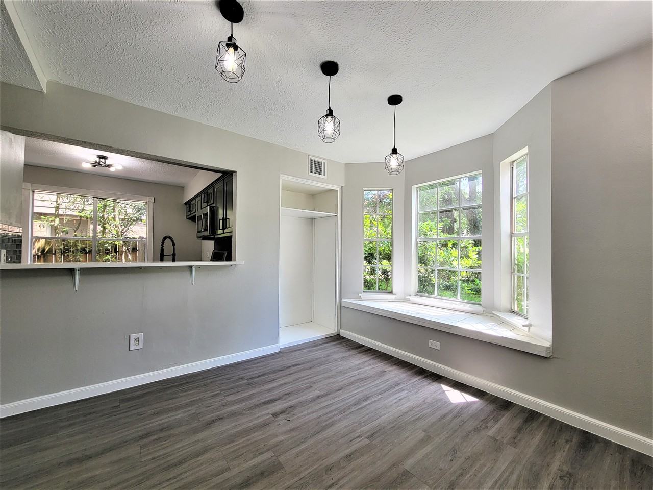 5110 Shady Gardens Dr - Photo 5 of 11