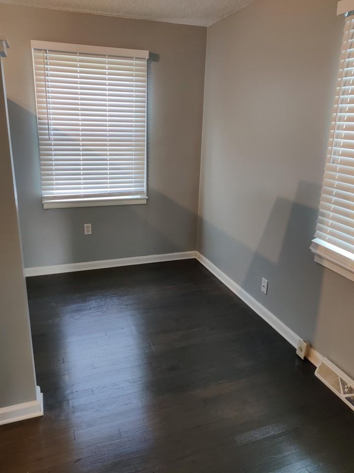 328 Plymouth Ave #1 - Photo 3 of 11