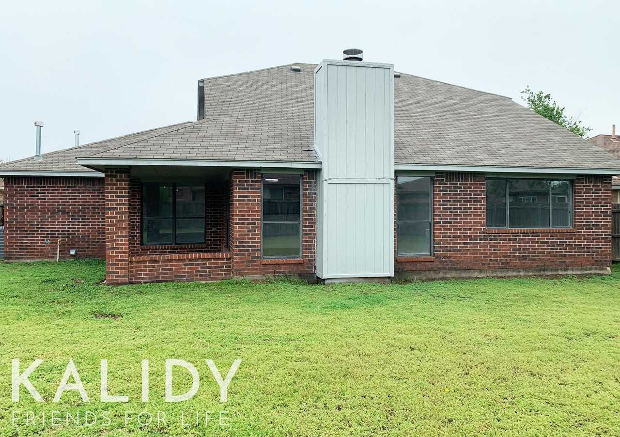 15108 Todd Way #1 - Photo 6 of 50