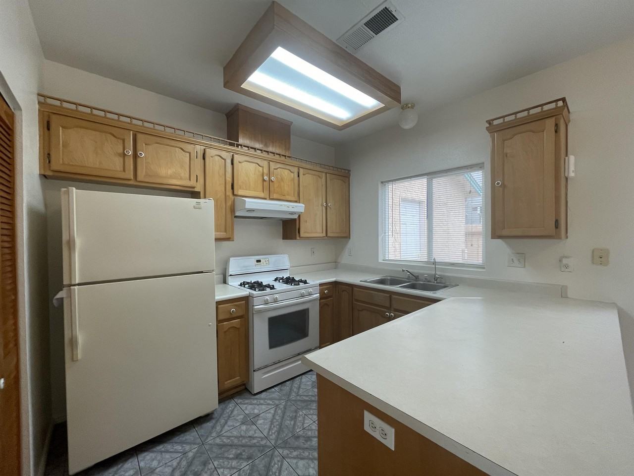 2468 England St #1 - Photo 4 of 13