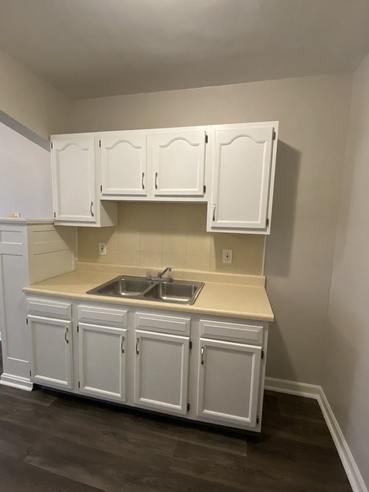 16414 Madison Avenue305 #305 - Photo 5 of 18