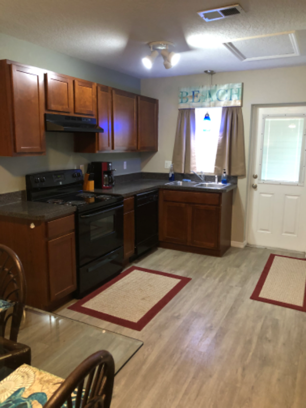 9261 N Peachtree Way - Photo 4 of 15