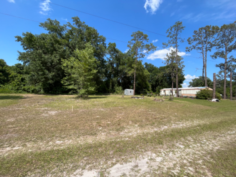 8010 Se Us Highway 301 - Photo 2 of 7