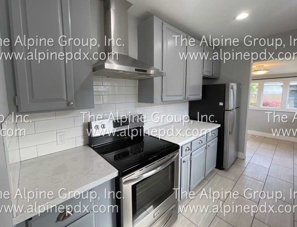 6818 Ne Stanton St - Photo 3 of 21