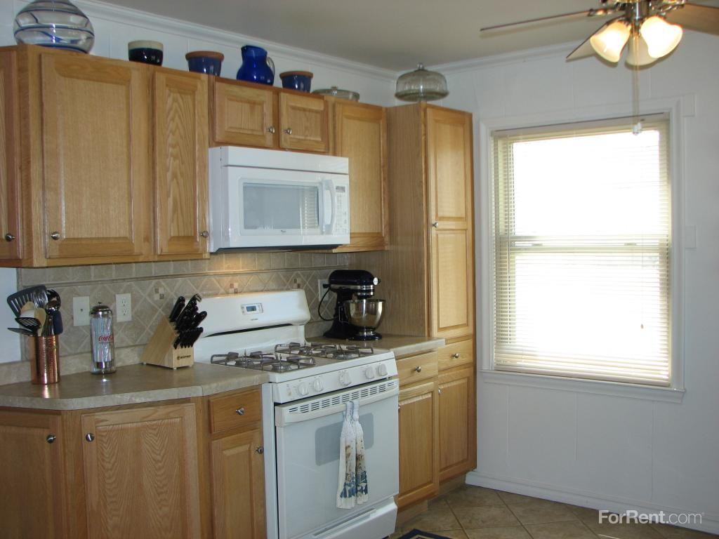 Bay Village Townhomes - Photo 2 of 17