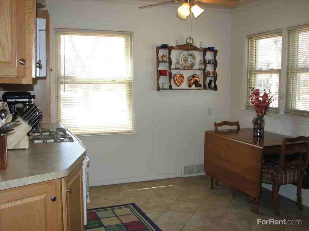 Bay Village Townhomes - Photo 3 of 17