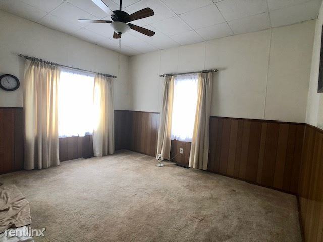 338 N Adams St - Photo 2 of 5