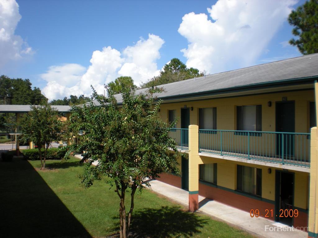 Boca Club - Photo 2 of 10