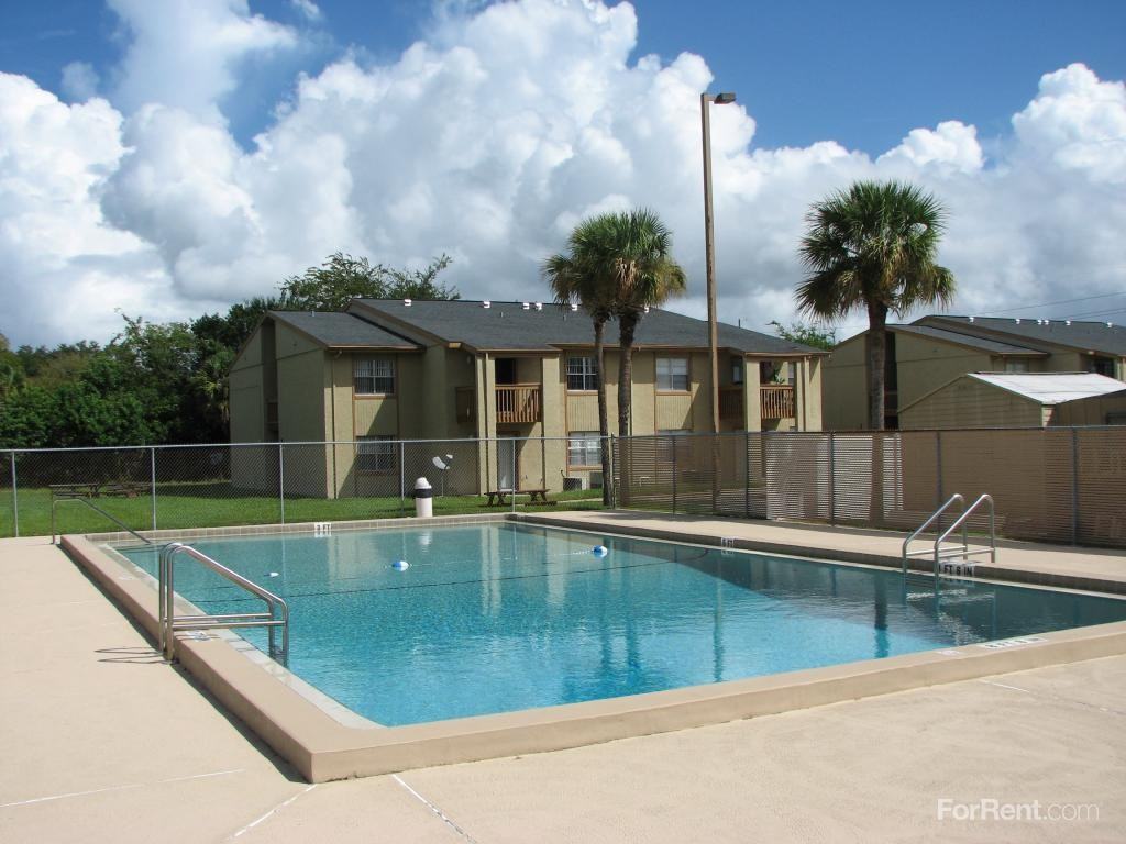 Emerald Place - Photo 2 of 10