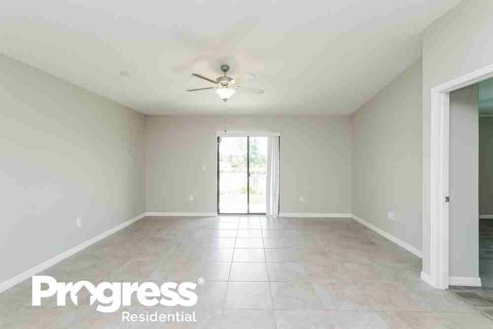6582 Wagon Trail St - Photo 3 of 16