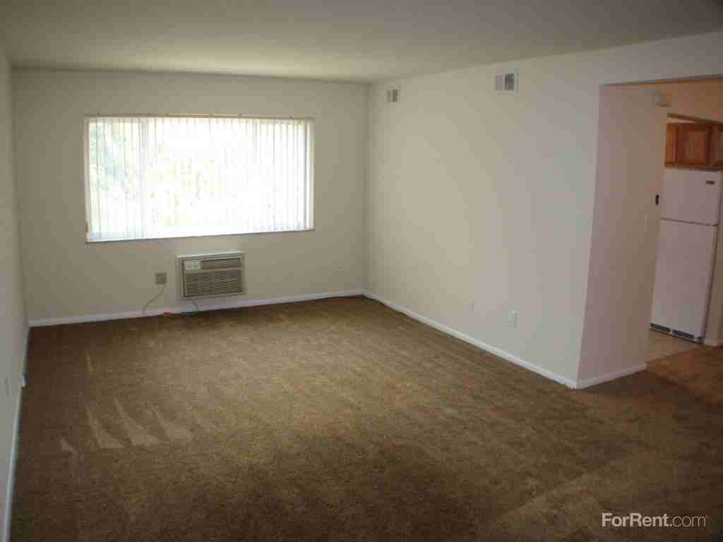 Stoneybrook Apartments - Photo 3 of 5