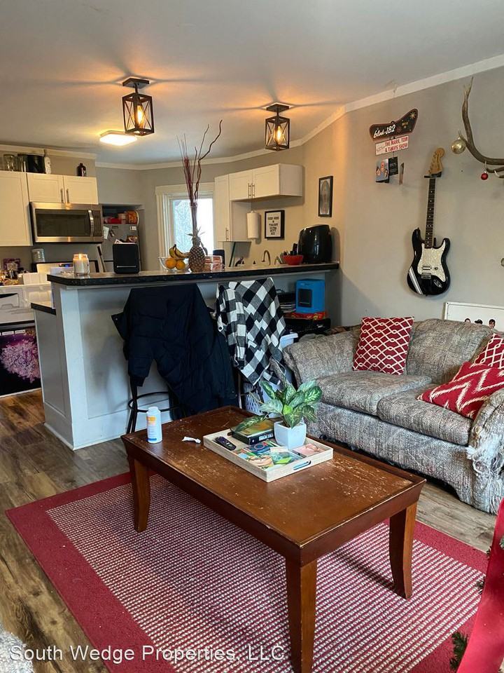 1086 S. Clinton Ave. - Photo 3 of 14