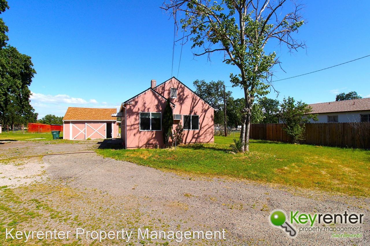 6028 Rio Linda Blvd - Photo 2 of 13