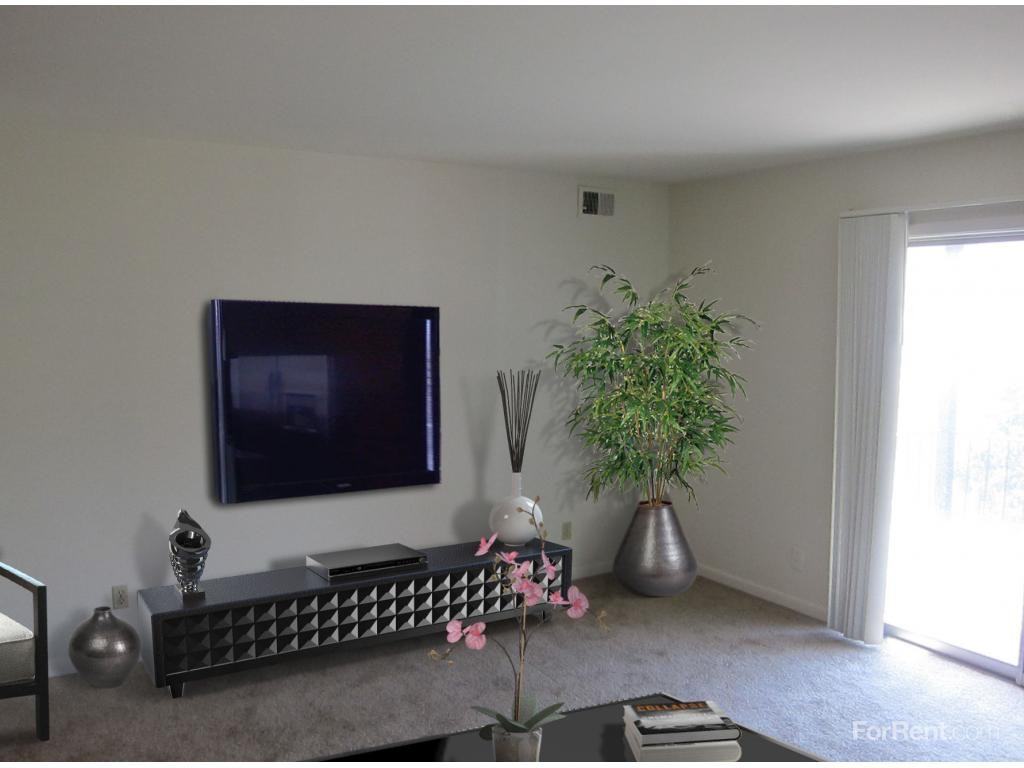 Jeffersonian, The Apartments 801 N Shortridge Rd, Indianapolis, IN