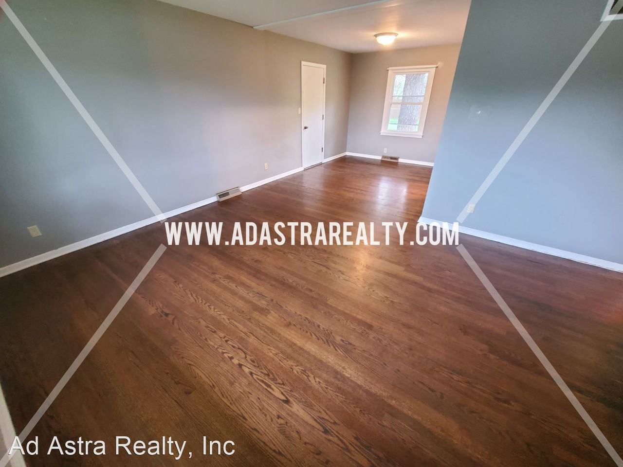 8819 Goddard St - Photo 3 of 20