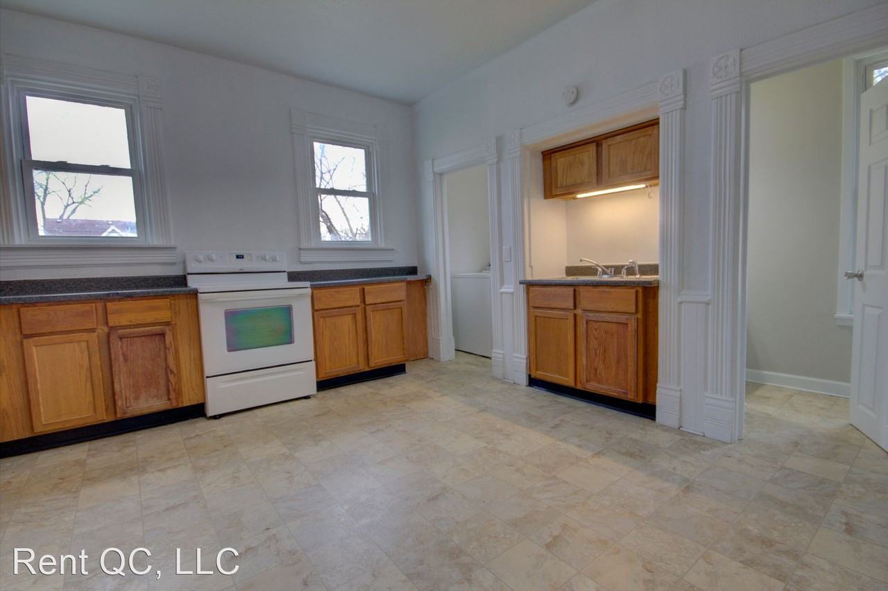 1720 11th Ave - Photo 3 of 36
