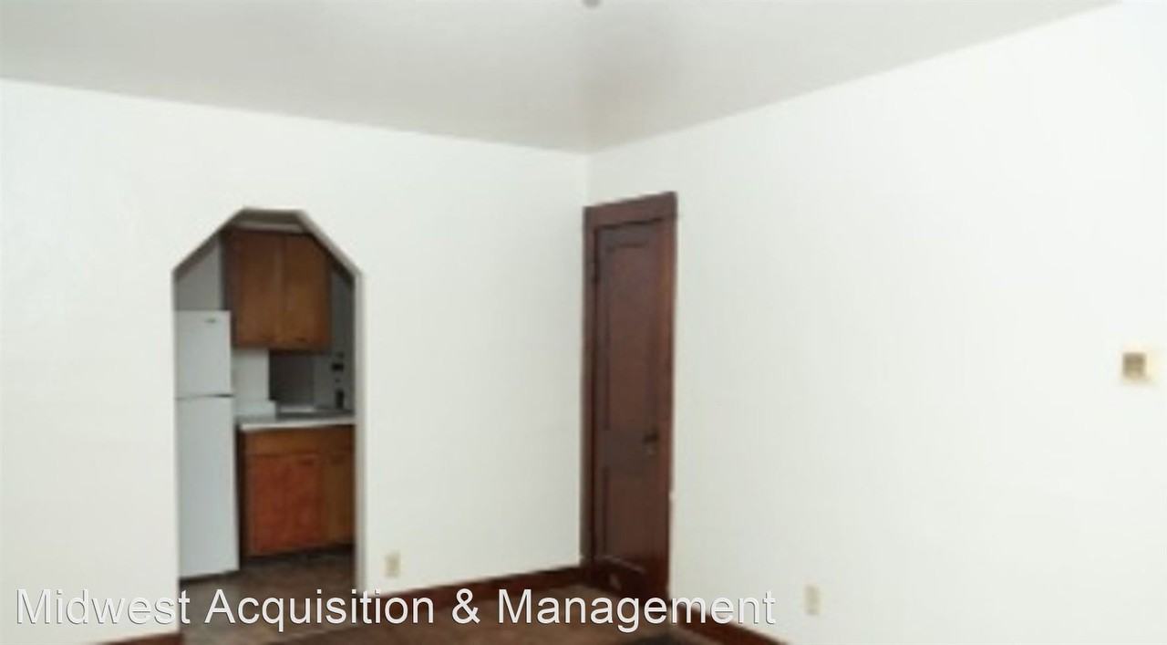 1769 Brookline Ave - Photo 2 of 3