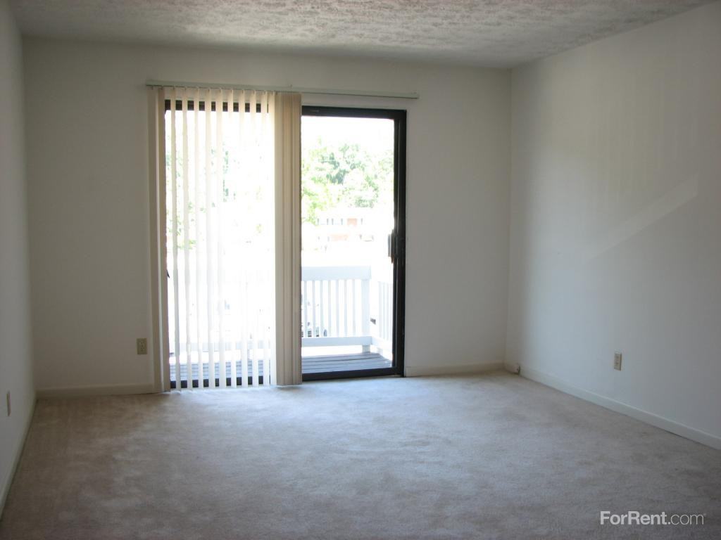 Eagle Creek Apartments - Photo 2 of 15