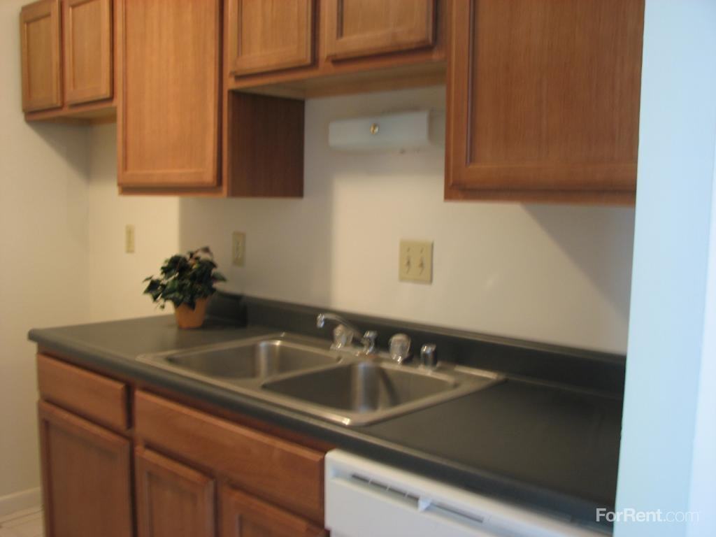 Eagle Creek Apartments - Photo 3 of 15