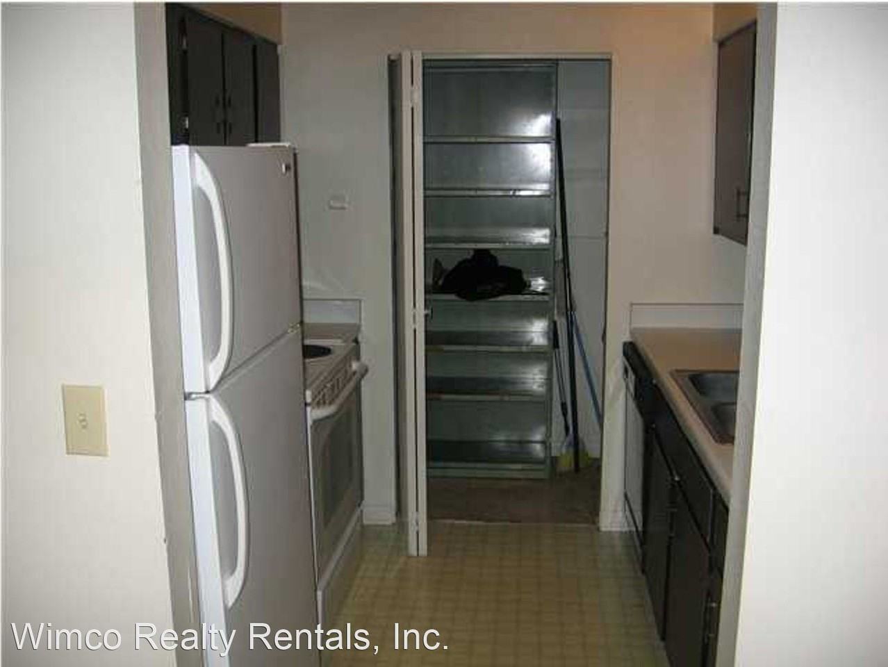 209 209 E. Miracle Strip E202 - Photo 2 of 6