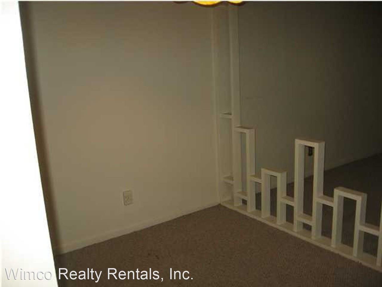 209 209 E. Miracle Strip E202 - Photo 3 of 6
