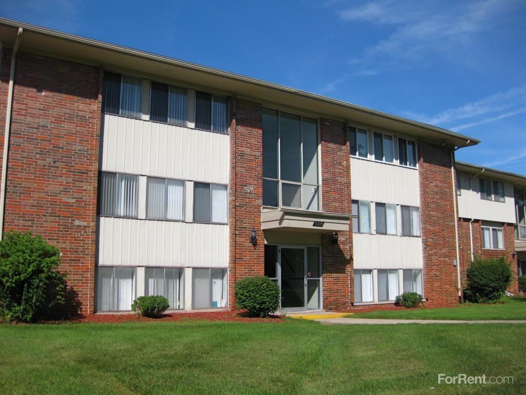 Huntington on the Hill Apartments - Photo 3 of 19