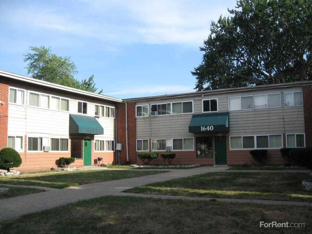 Eastcourt Apartments - Photo 2 of 9