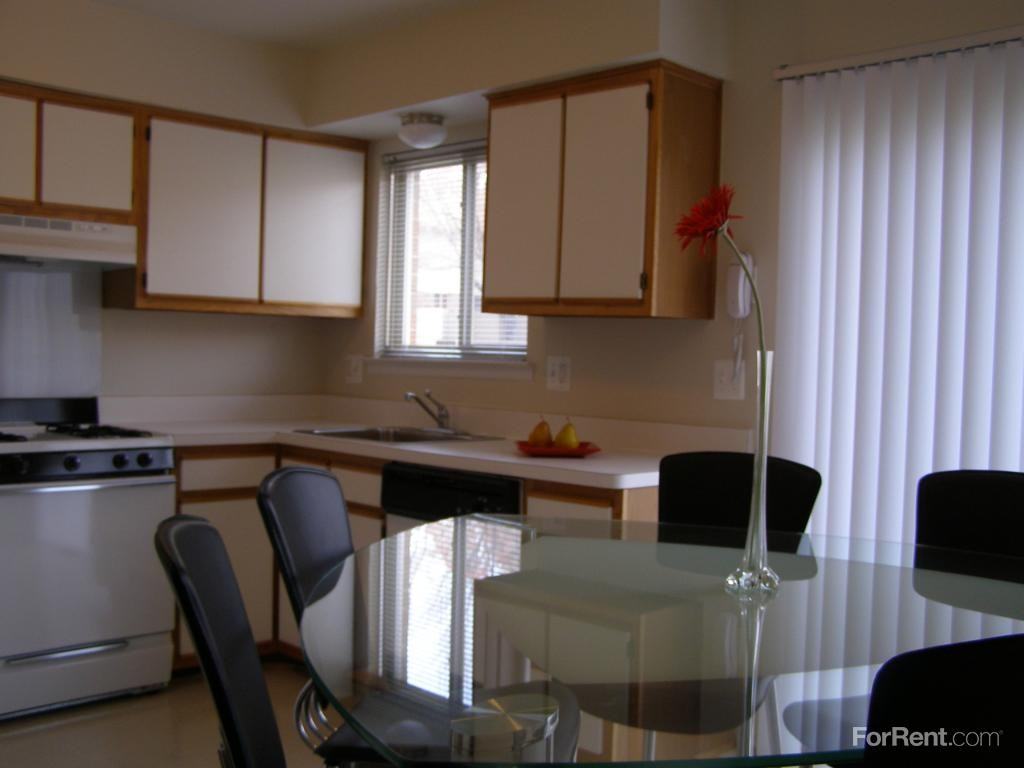 Countryside Townhouses - Photo 3 of 8