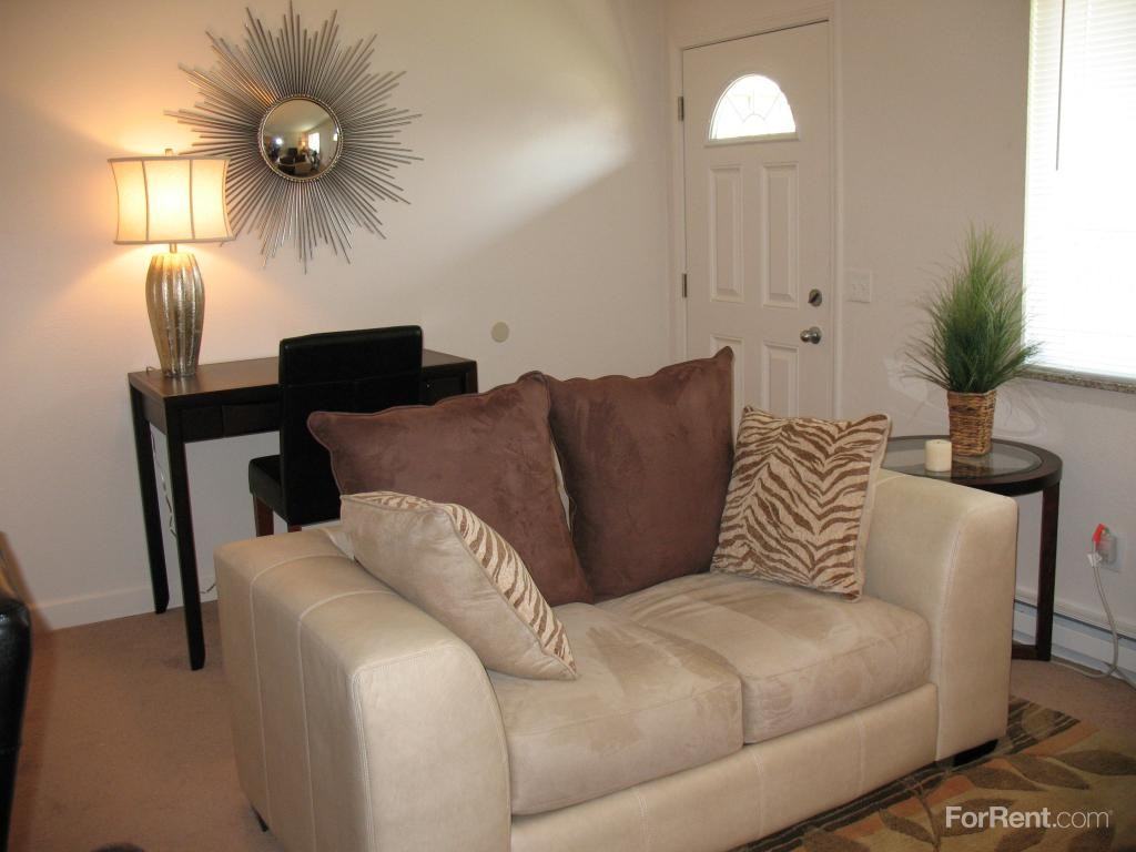 Maple Creek Apartments - Photo 2 of 3