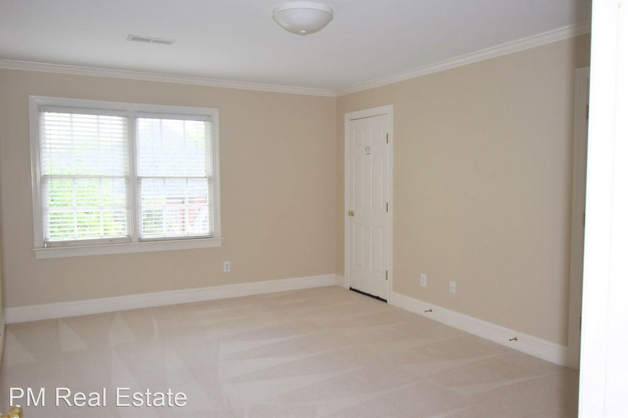 6 Checkerberry Sq - Photo 3 of 16