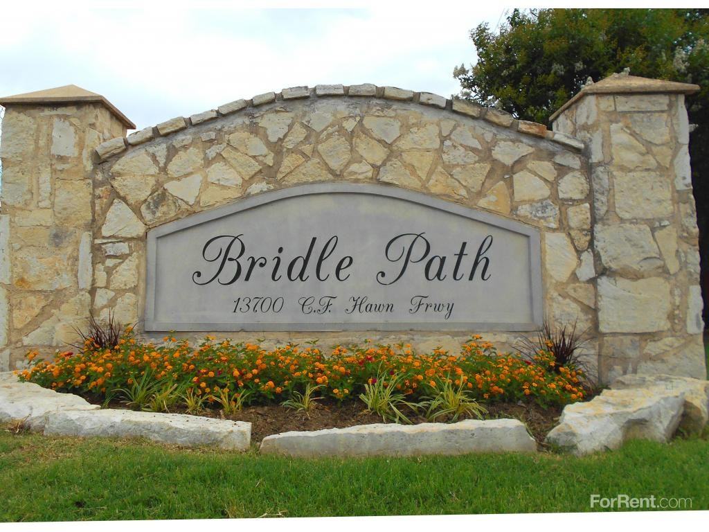 Woodside & Bridle Path Apartments - Photo 2 of 3