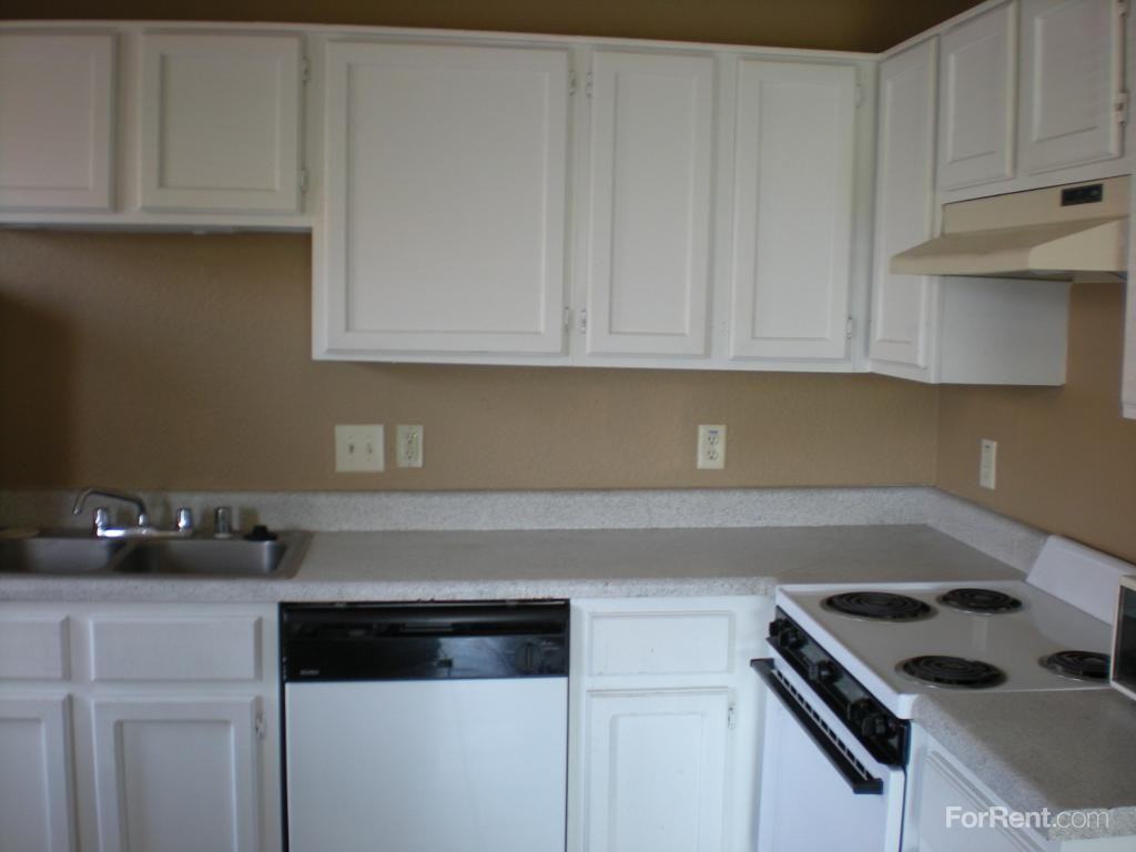 Woodside & Bridle Path Apartments - Photo 3 of 3