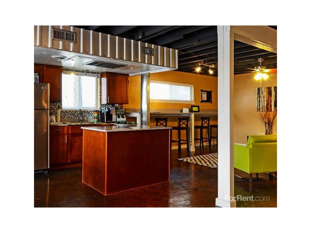 19Twenty - Photo 3 of 14