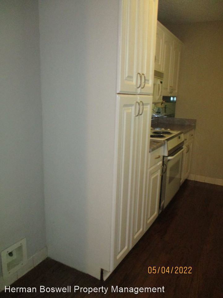 201 Straw Rd - Photo 2 of 34