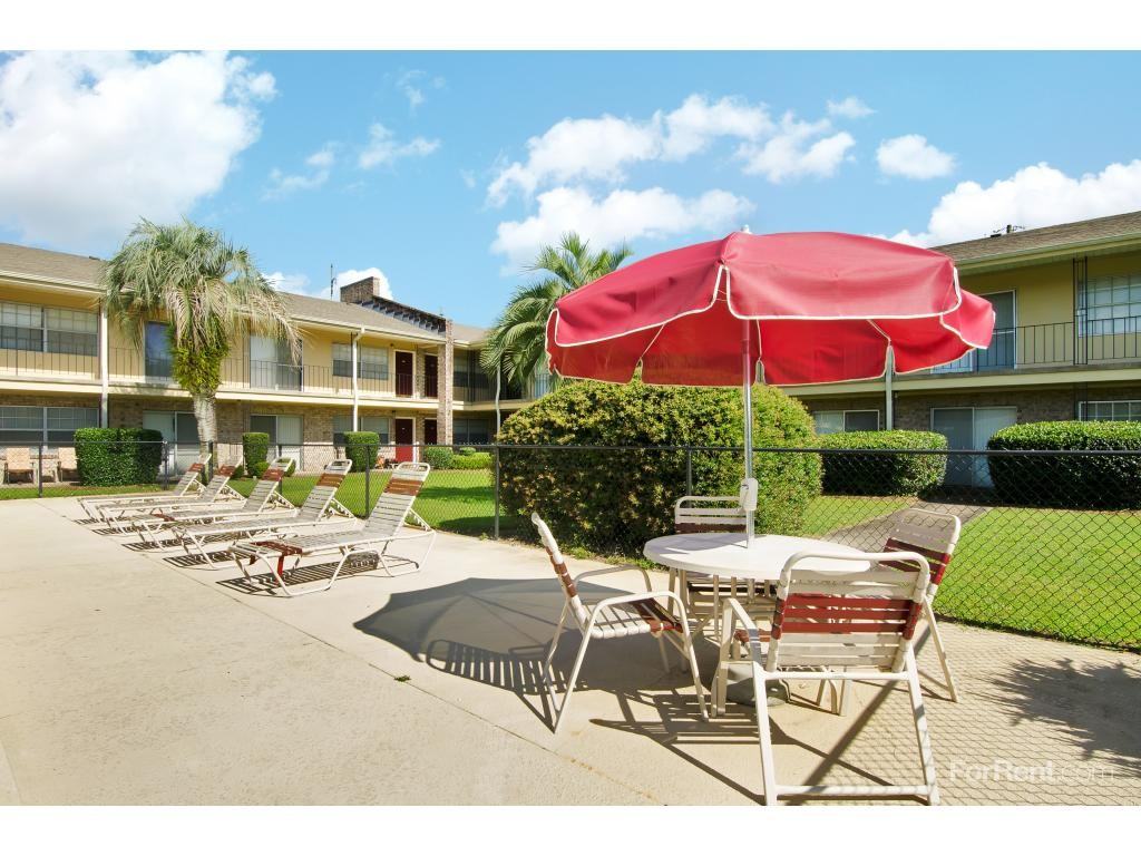 Falcon House Apartments 645 James Lee Rd, Fort Walton Beach, FL 32547