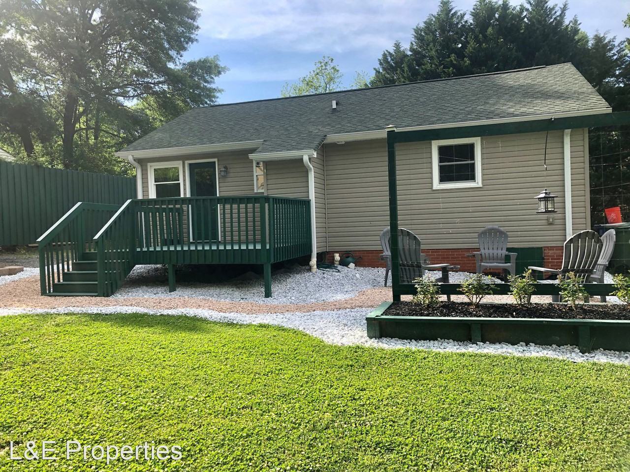 338 Craig St - Photo 2 of 14