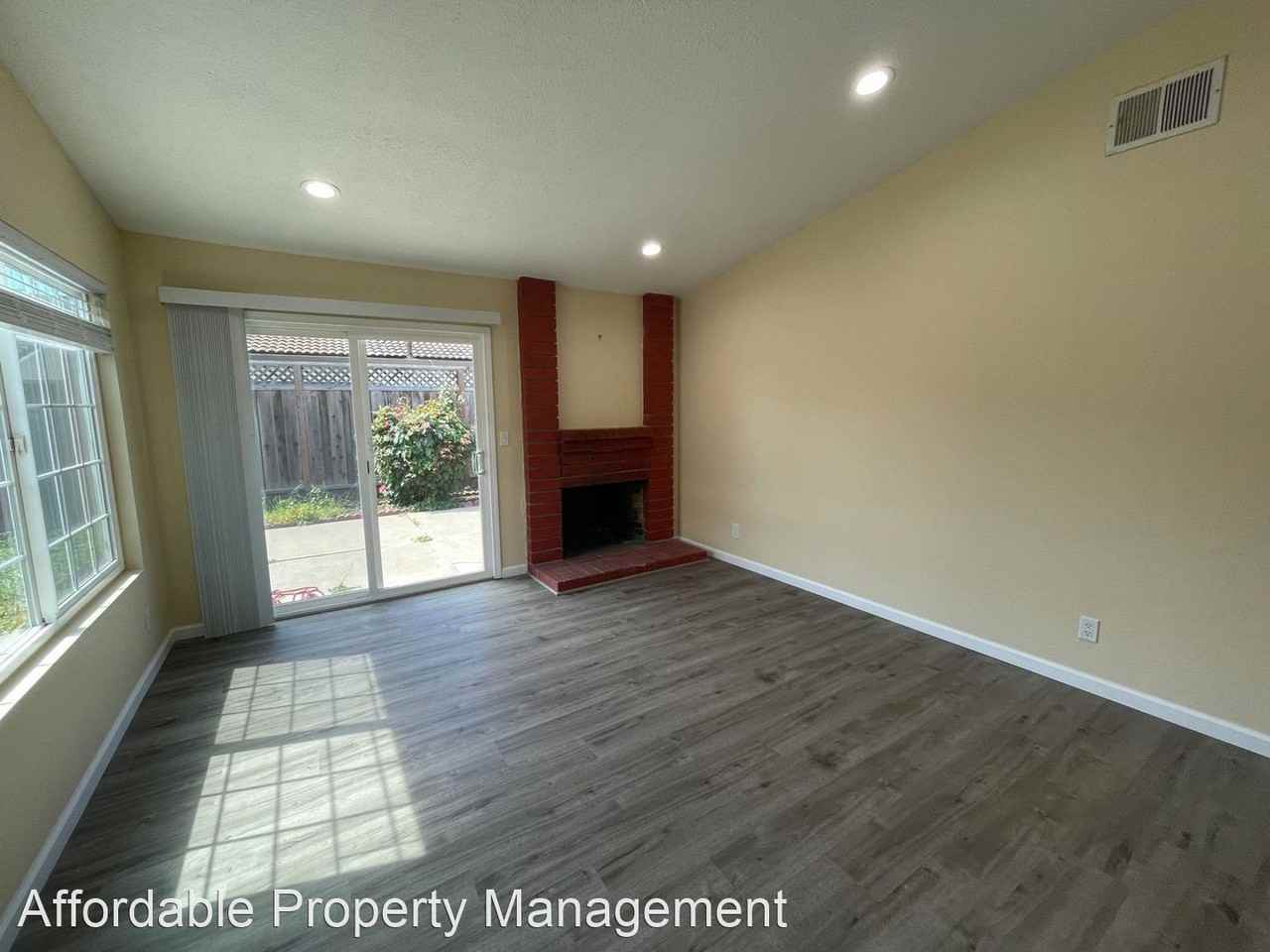 33171 Quail Dr - Photo 2 of 17